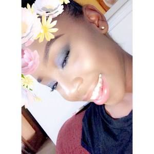 Meet your Posher, Maia